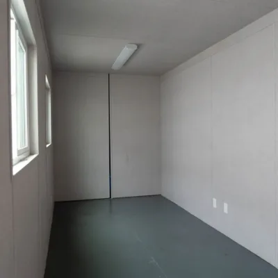 Stick-Framed, R13 Insulation, Vinyl-Wrapped Plywood Finish (45' High Cube)